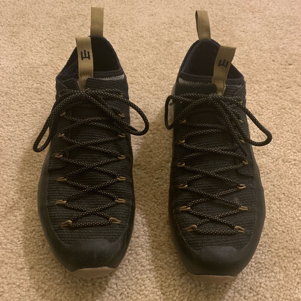 Naglev - Unico Hiker